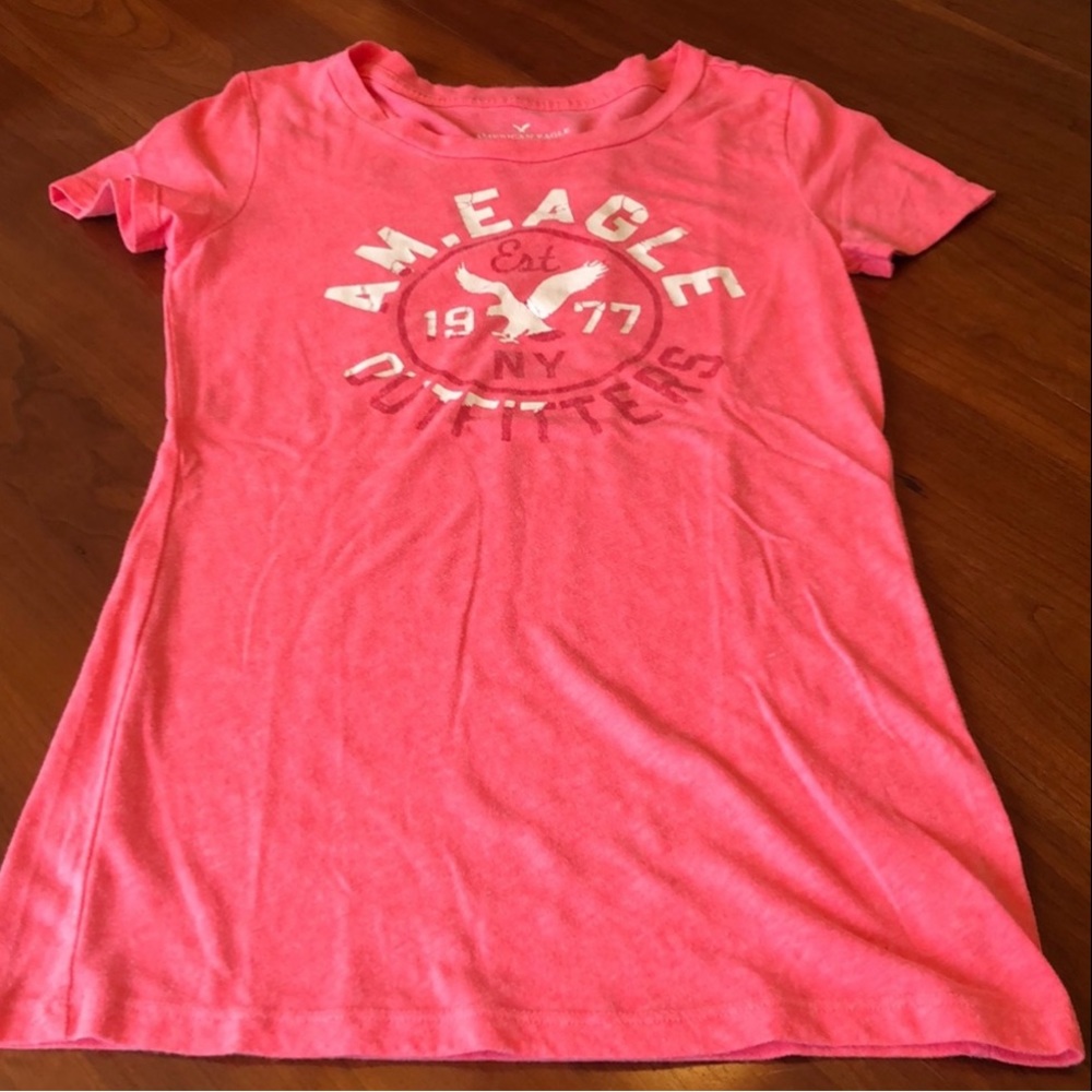 AMERICAN EAGLE OUTFITTERS t-shirt. Size XS. Good condition. 😍